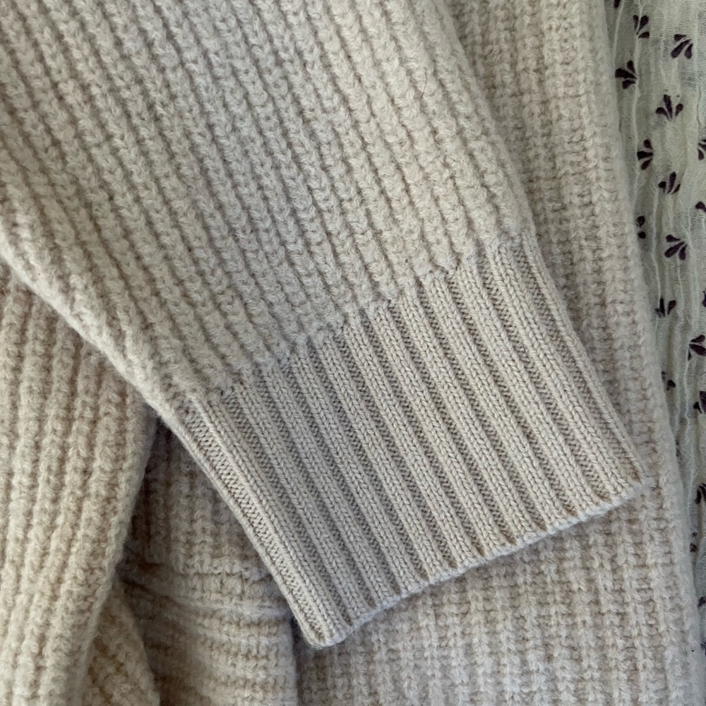 Wilfred aritzia cardigan size m great condition